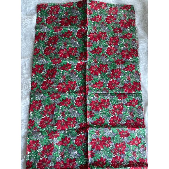 2y, Christmasfabric, large poinsettia fabric, white and red poinsettia fabric - Picture 1 of 2